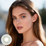 Model wearing Mesiru Firework Green-Gray Contact Lenses